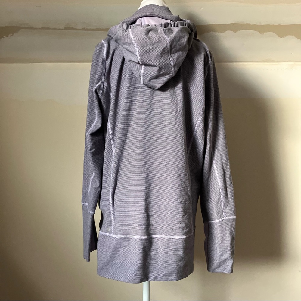 Lululemon Stride Jacket Brushed in Lilac Heathered
Coal Wee Stripe Lilac size 12 - Picture 7 of 12